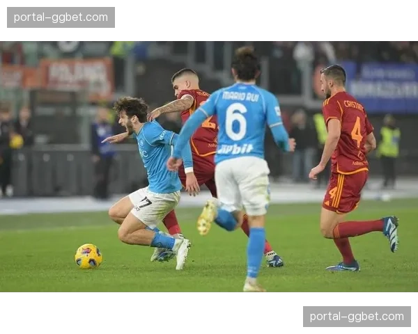 国米客战那不勒斯前瞻：卫冕冠军冲击十连胜，奥斯梅恩复出迎考验