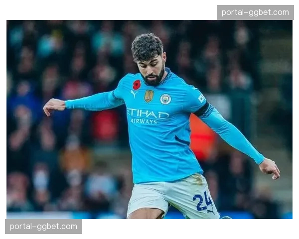 独家专访曼城后卫格瓦迪奥尔:从中卫到边后卫的战术适应之路 独家专访曼城后卫格瓦迪奥尔:从中卫到边后卫的战术适应之路